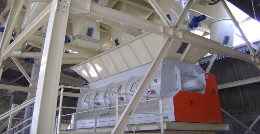 Batch-Type Single Shaft Mixers with Bomb-Bay Discharge WBHP - WBHT - 3